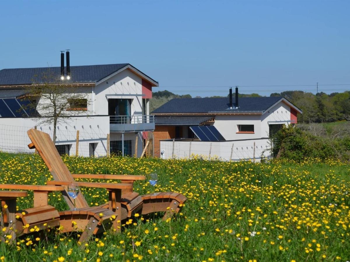 Gites & Tiny Houses Les Hauts De Toulvern Baden Esterno foto