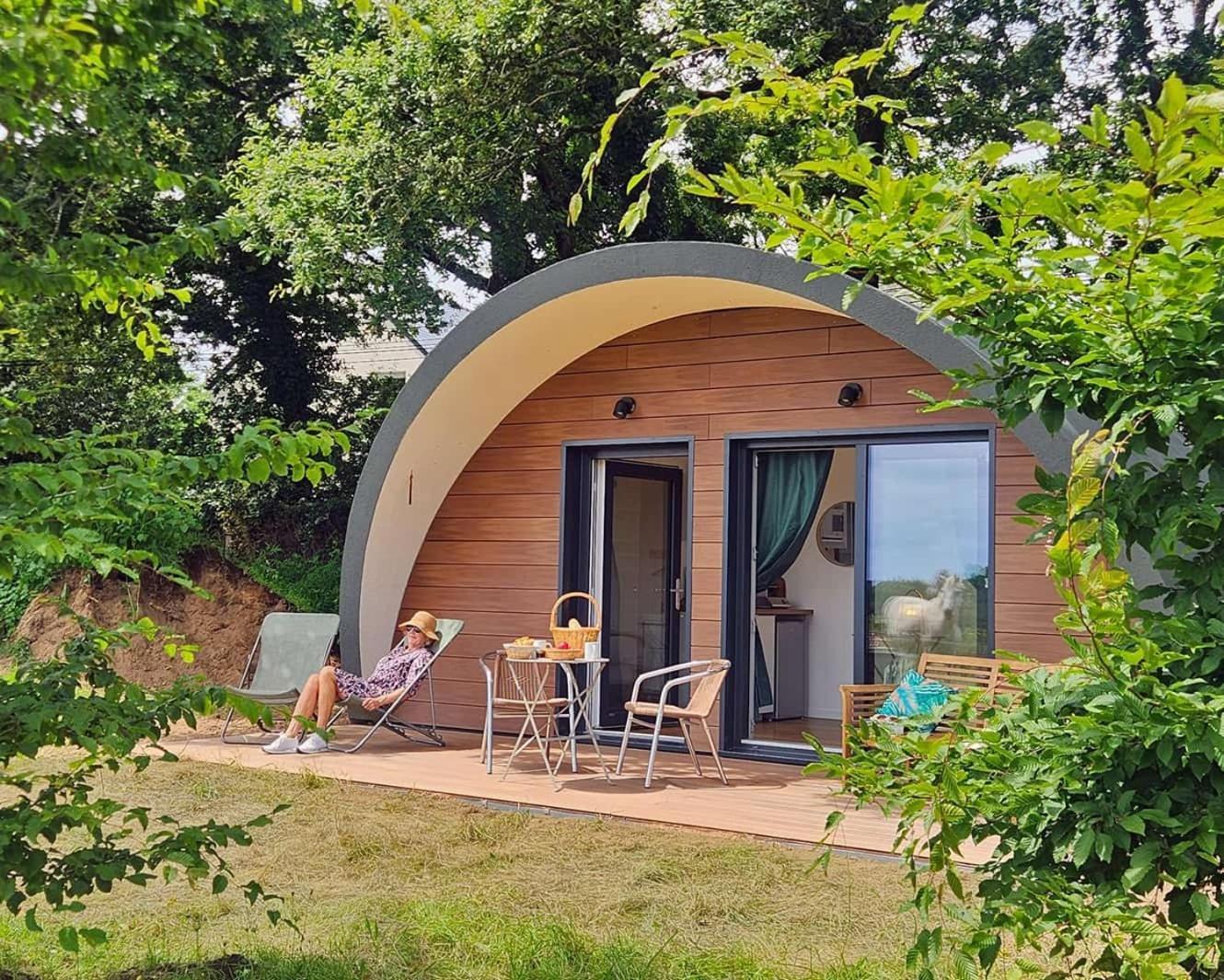 Gites & Tiny Houses Les Hauts De Toulvern Baden Camera foto